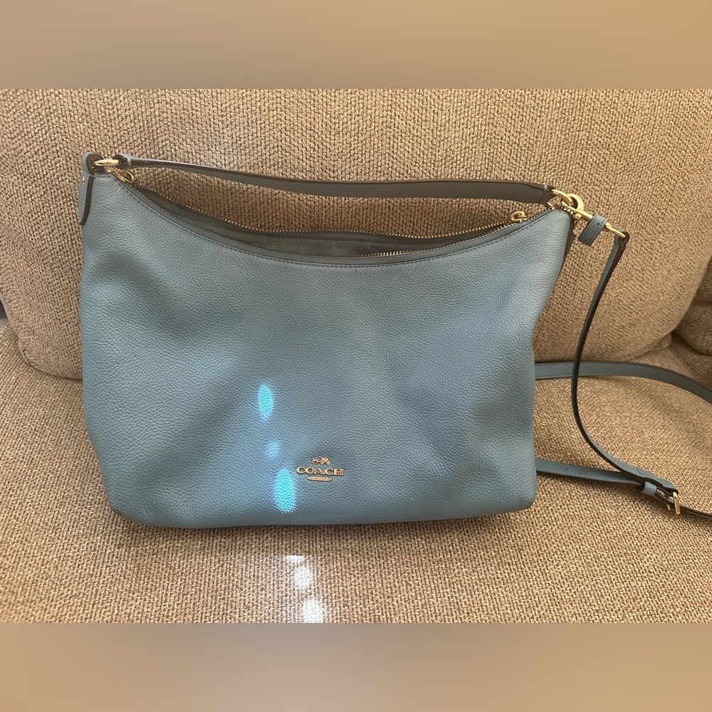 Very cute coach purse!!